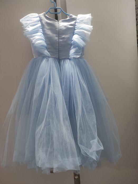 Нарядное платья детское