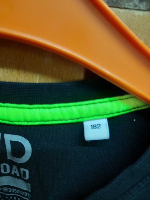 Чисто нова мъжка или юношеска оригинална черна блуза C&A 100% памук