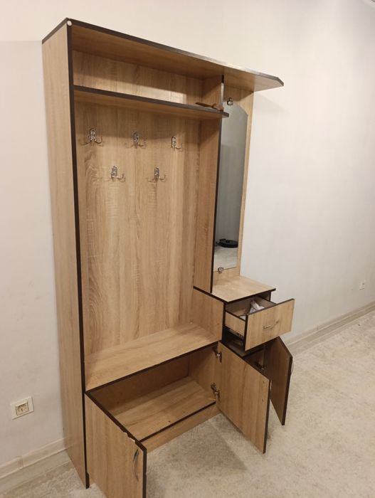 Продам прихожую шкаф