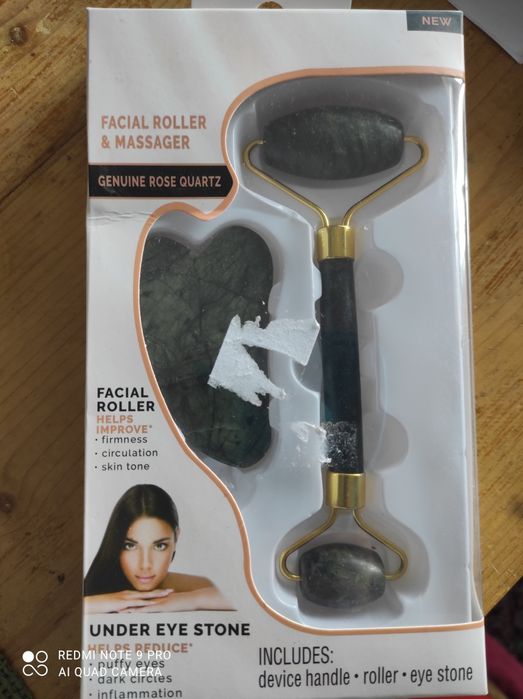 Комплект за масаж на лице – зелен кварцов ролер и гуа ша камък