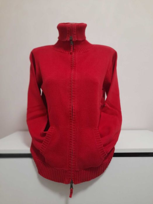 Топли пуловери, блузи и шал