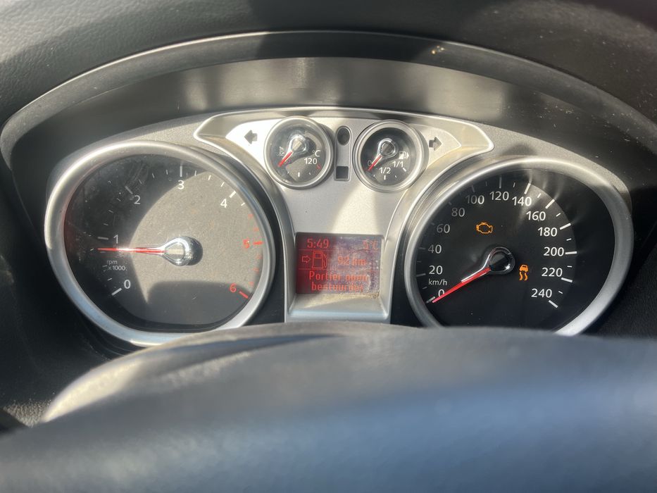 Piese ford focus 2 1,6 tdi carlig