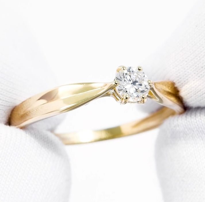 обручальное кольцо