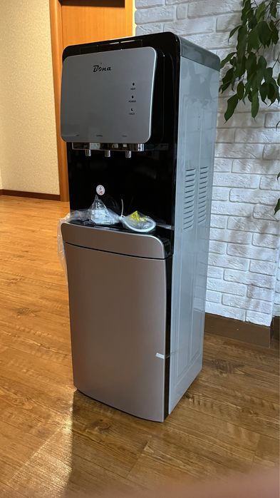 Диспенсер новый в упаковке