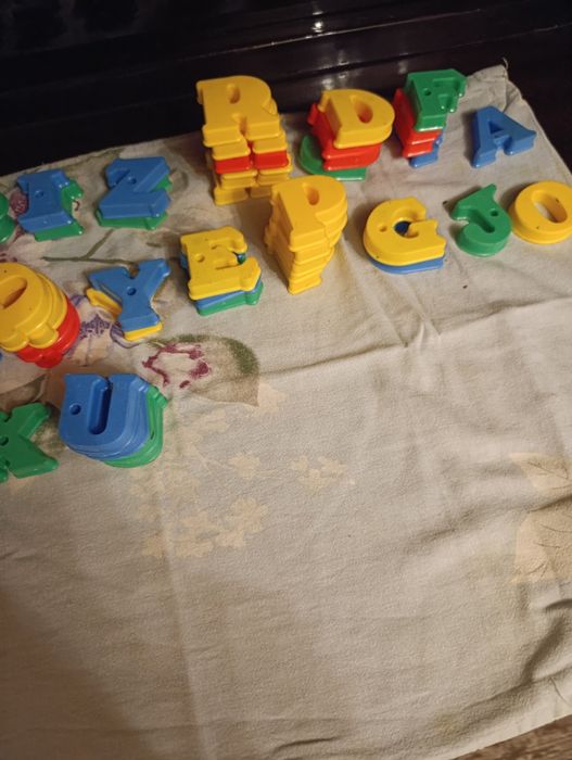 Отдам бесплатно алфавит англ.языка ,нет буквы V