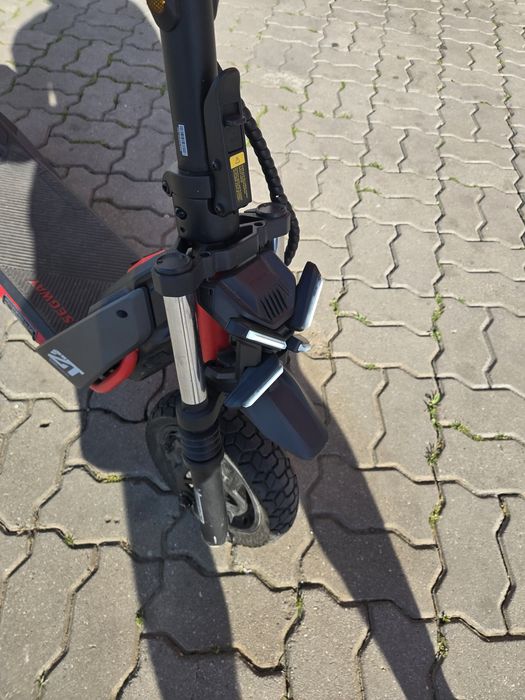 Trotineta Segway ZT3 Pro
