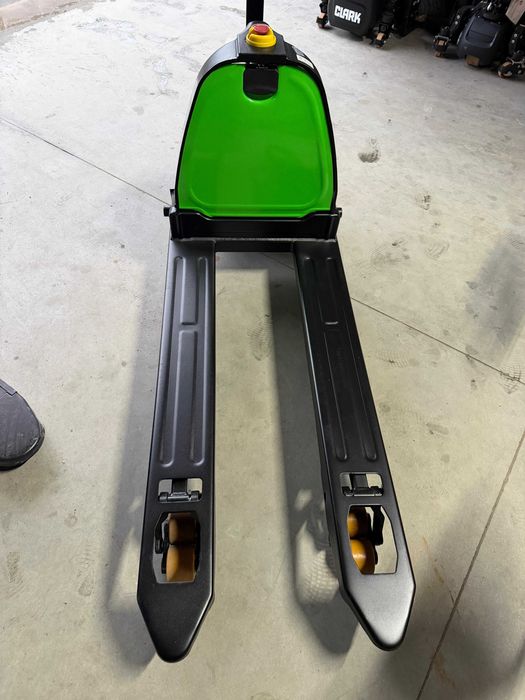 Transpaleta electrica Liza electrica LI-ION 2000KG VALLIFT