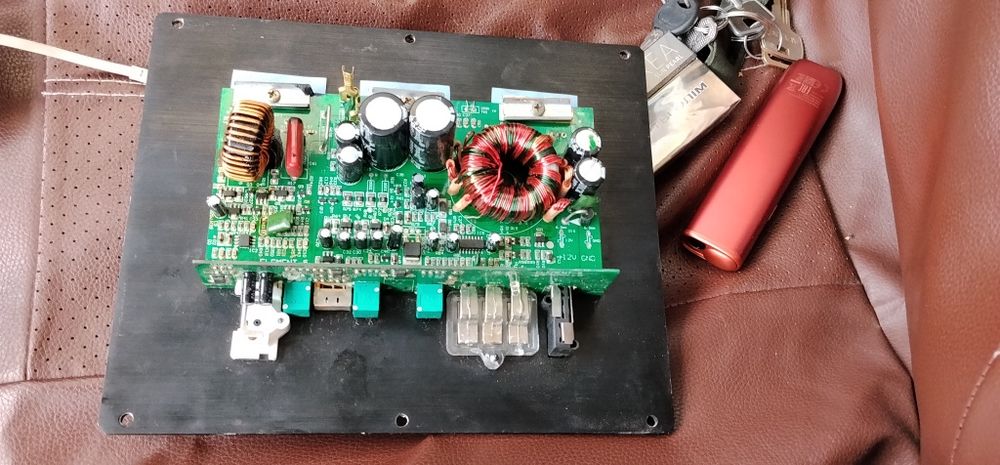 Продам усилитель