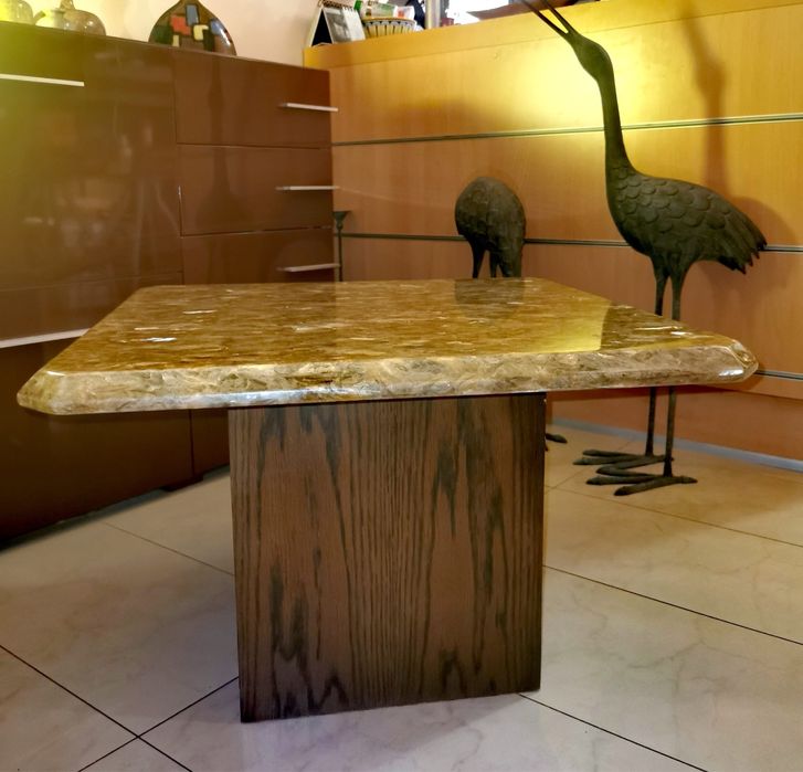 Антикварна каменна маса за кафе от Hohnert Design 65 х 65 х 40 см.