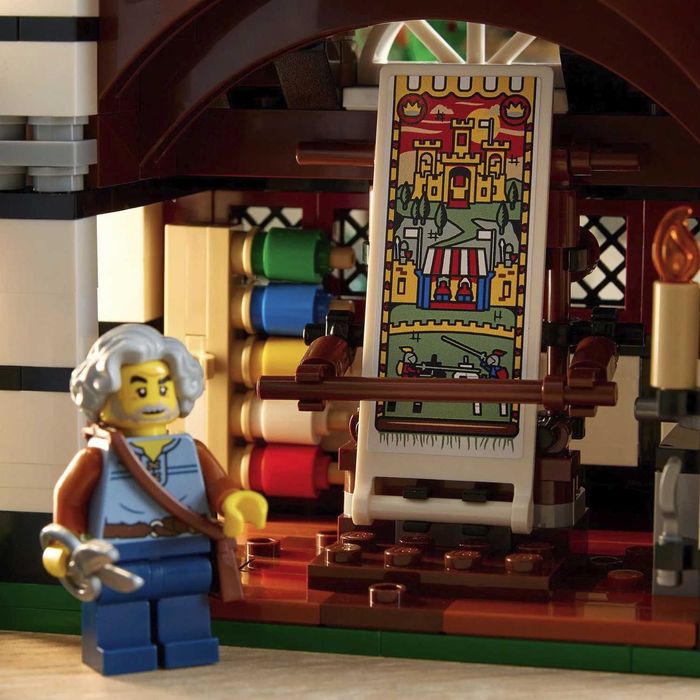 НОВО Lego Icons 10332 - Средновековен градски площад