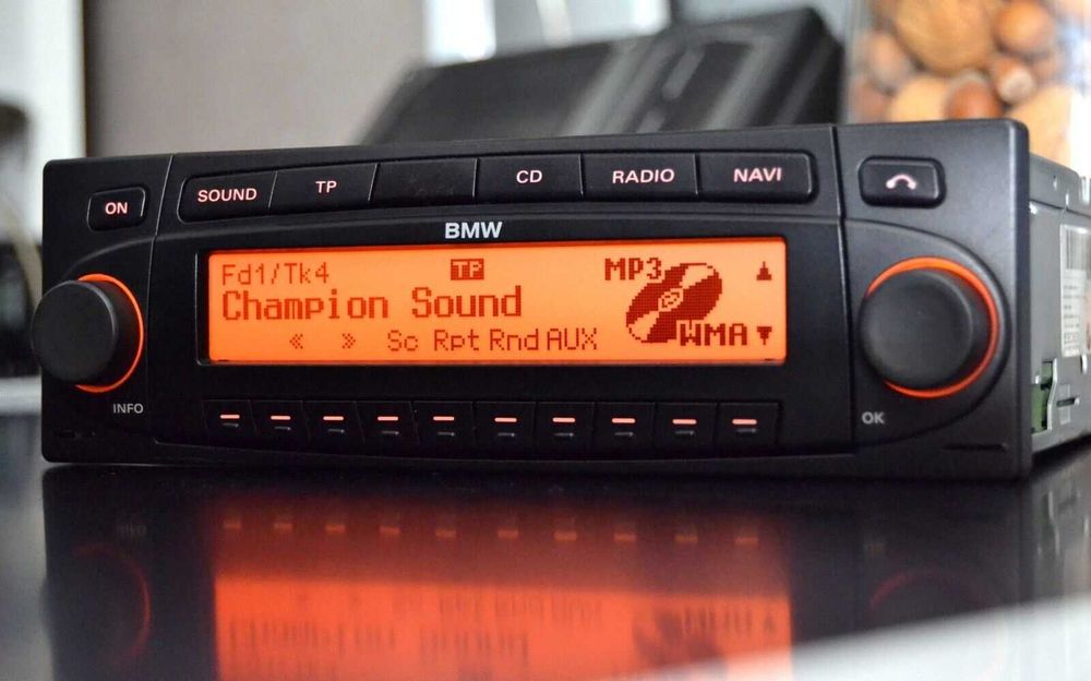БМВ радио-СД плеъри Indianapolis и Traffic Pro
