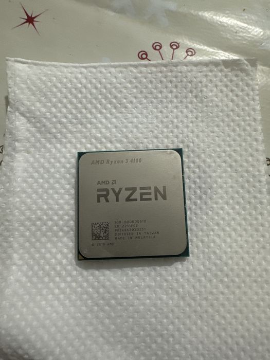 Ryzen 3 4100 в отличном состояние