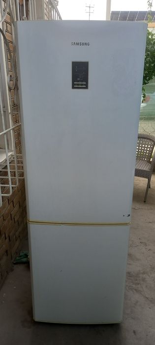 Продаю холодильник Samsung