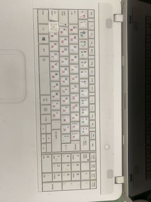 ноутбук    TOSHIBA Windows 10