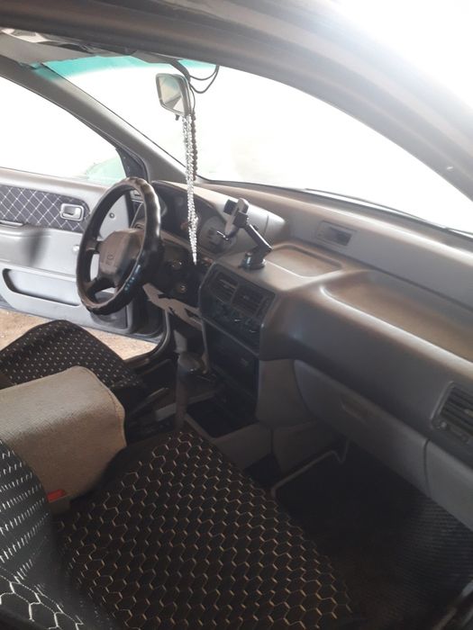 Митсубиси Спейс руннер