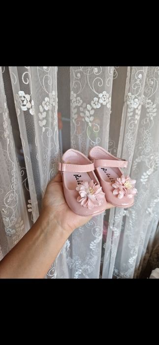 Продам Платье на годик и пинетку