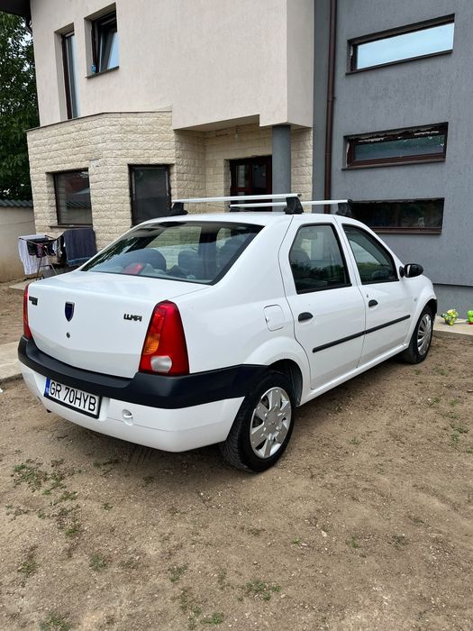 Vând Dacia Logan !