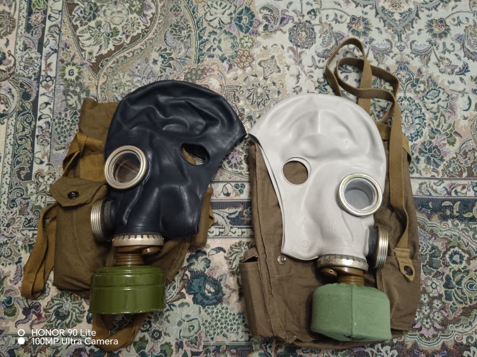 Советские противогазы ГП-5М и ПМГ-2