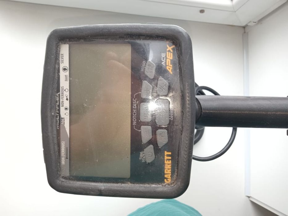 Продам металлоискатель