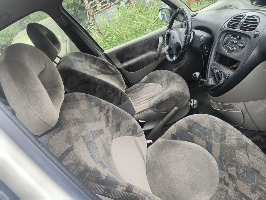 Рено Меган Сценик на части или цяла