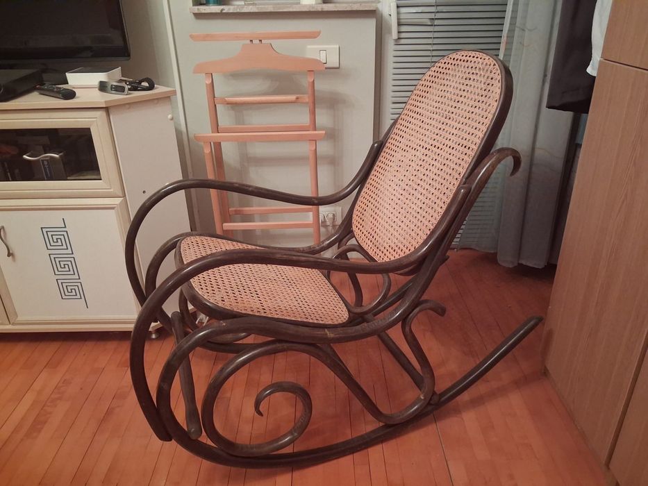 Vand 2 balansoare Bali originale