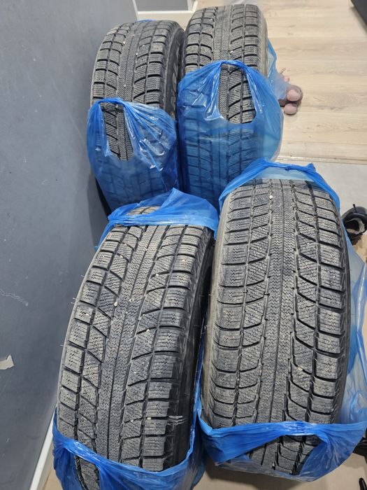 Шины и диски  215/60 R16