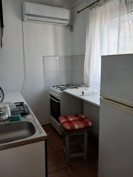 Închiriez apartament o camera