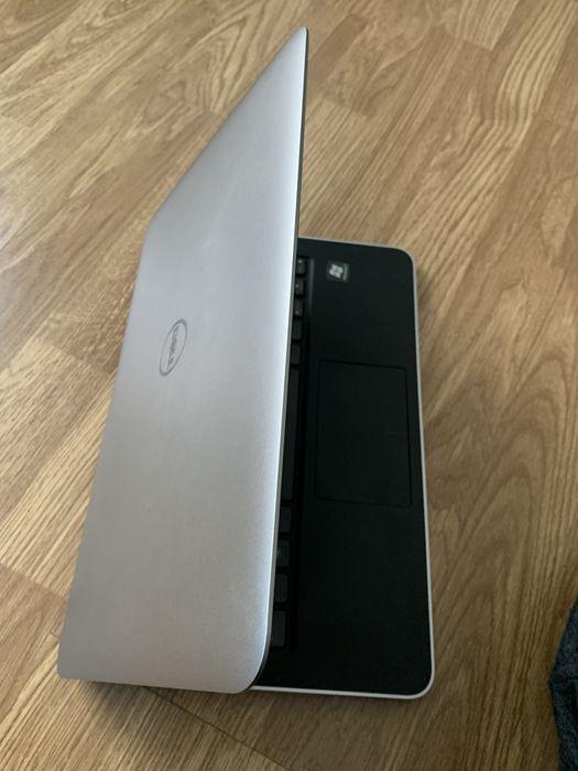 Laptop Tableta Dell intel core i5 Defect pentru piese sau reparat.