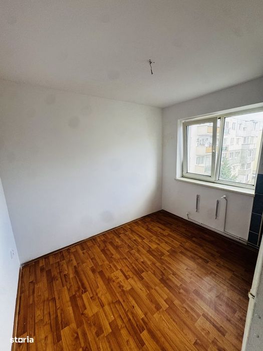 Apartament cu 3 camere de vânzare. OFERTĂ!