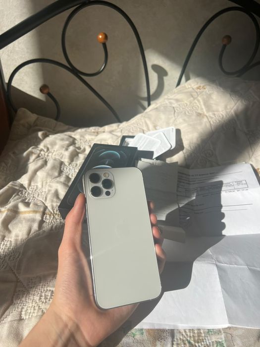 Продам Айфон 12 про 128gb
