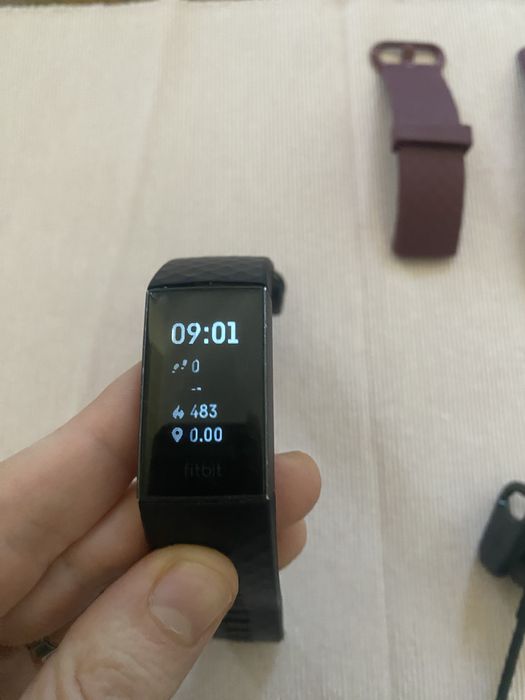 Смарт часовник/гривна Fitbit -Charge 3, черна