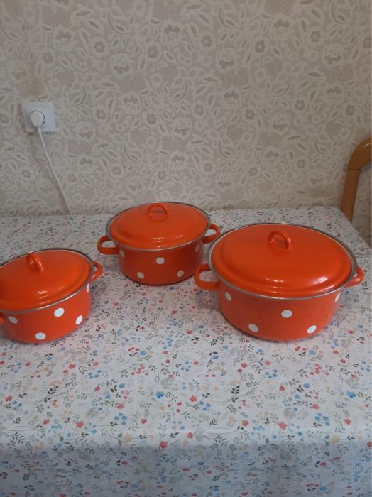 Продам набор кастрюль