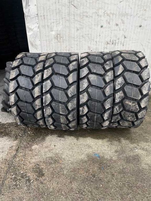 Cauciucuri noi 12-16.5 Profil asfalt Anvelope de BOBCAT incarcator