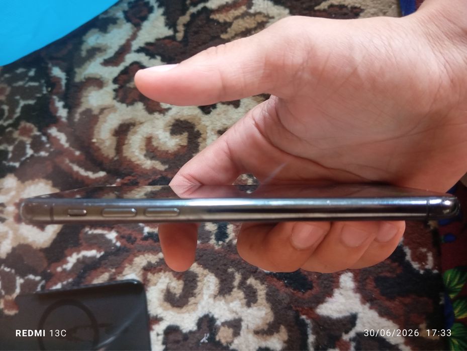 Iphone X 64 Gb Qora rangli