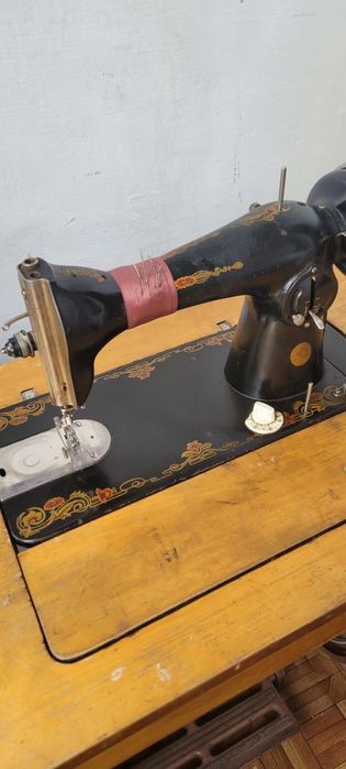 Швейная машинка нажная