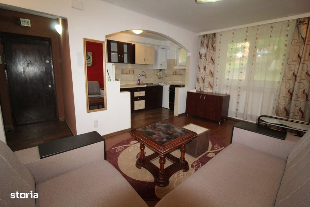 Vând apartament 3 camere în Hunedoara, Micro6-Batiz/Profi, 44mp...