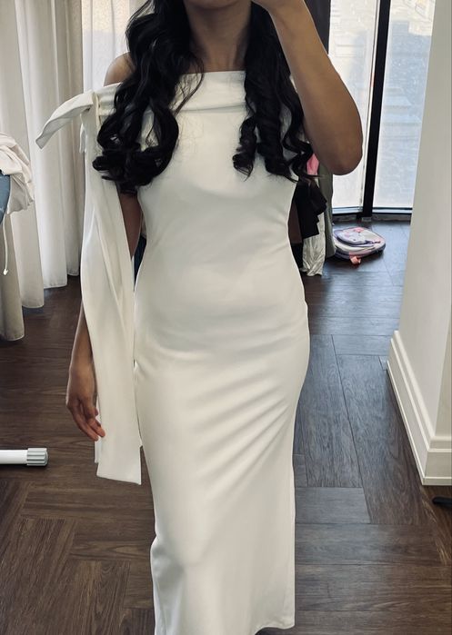 Белое платье одевала 1 раз