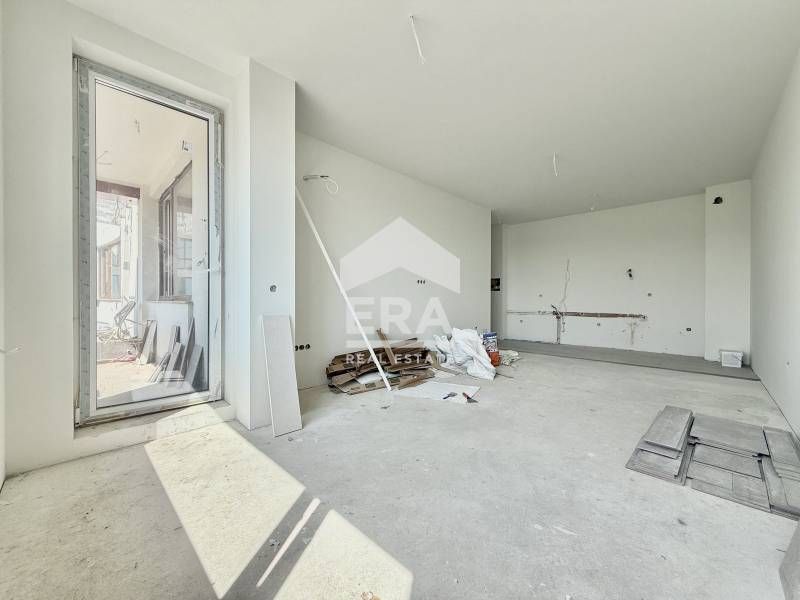 Продава се Двустаен апартамент в София, Център - 81 кв.м за 2502 €/кв.м - Снимка #1