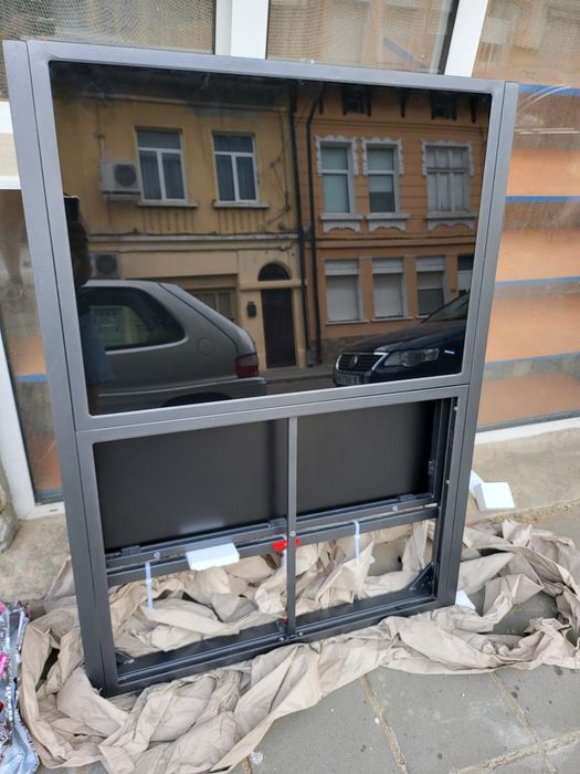 Алуминиева градинска маса LIVARNO 120/180 x 90 см със закалено стъкло