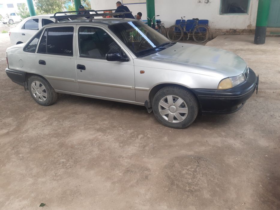 Daewoo Nexia 1 satiladi.