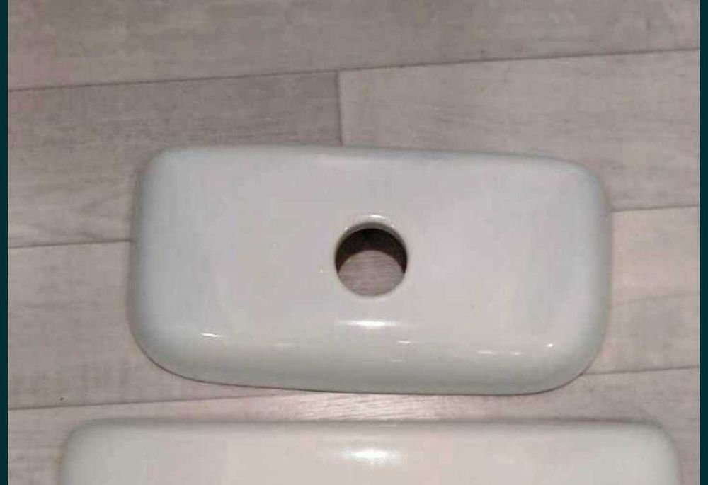 Крышка на сливной бачок