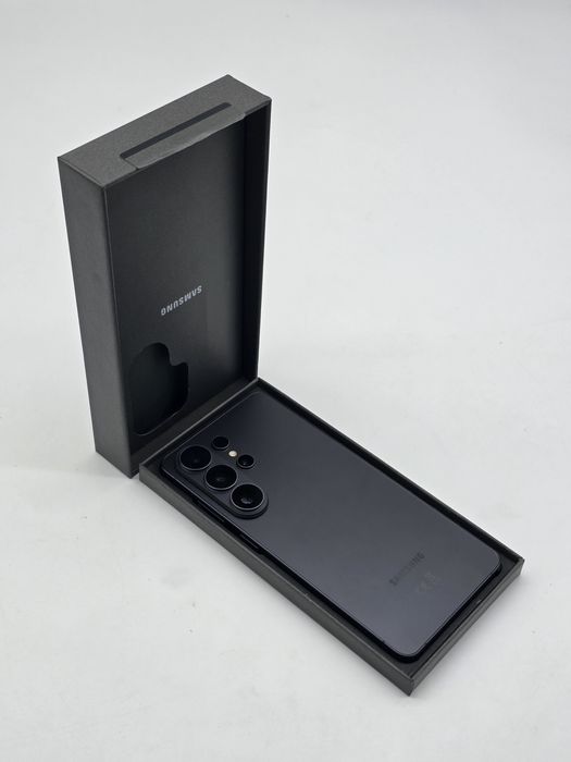 Samsung S26 ultra, 256gb, 7 cicluri incarcare, liber de retea