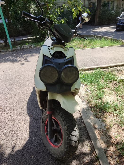 Мопед скутер танк 150