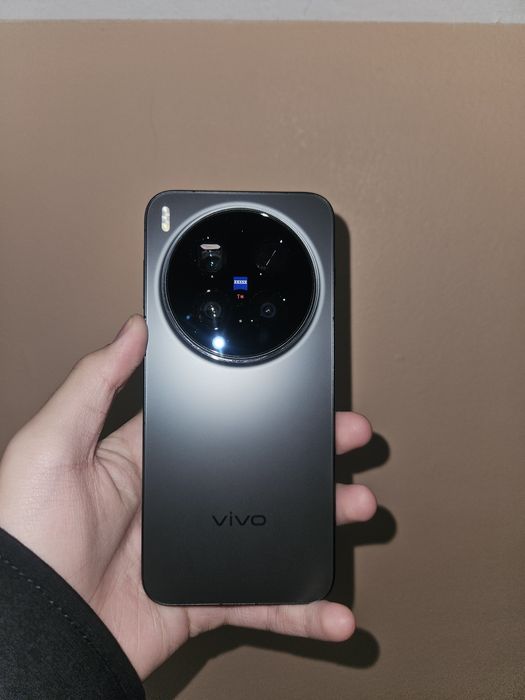Обменяю VIVO X300 Pro 512GB Global