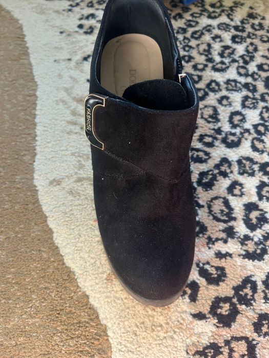 Батильоны замшевые.