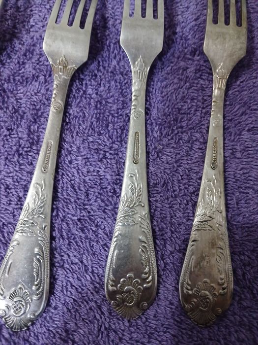 Продам антиквариат серебряный набор 875пр