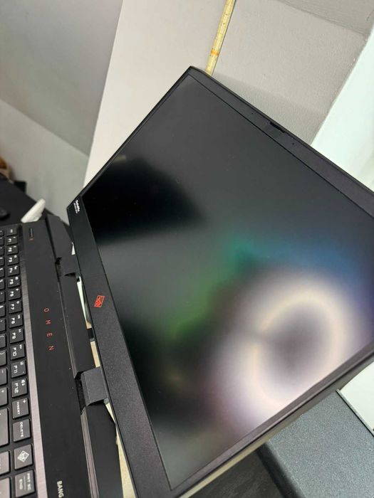 Геймърски лаптоп OMEN by HP 15-dc1516na