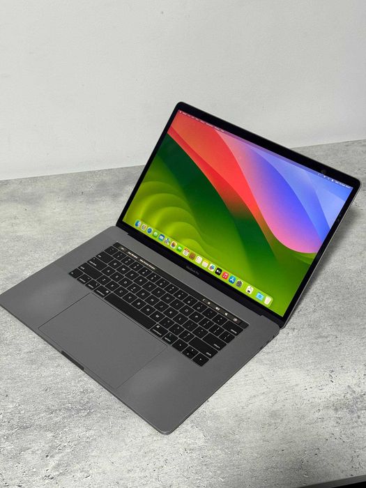 Kuchli Macbook Pro 15'