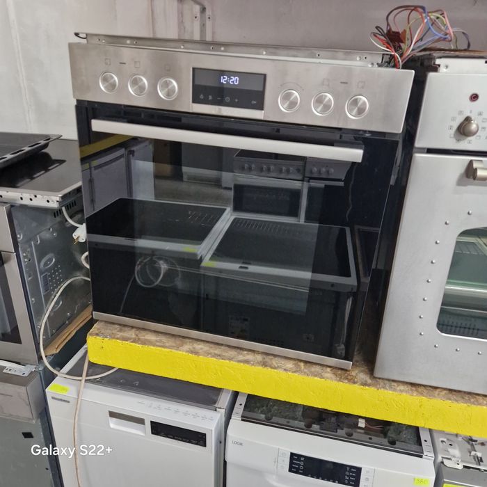 Комплект фурна и плот за вграждане тип шейна BOSCH Pyrolyse