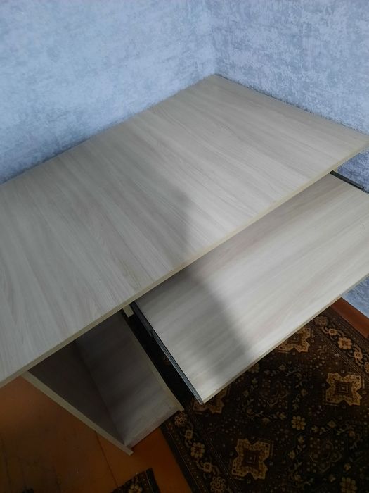 Стол письменный компьютерный